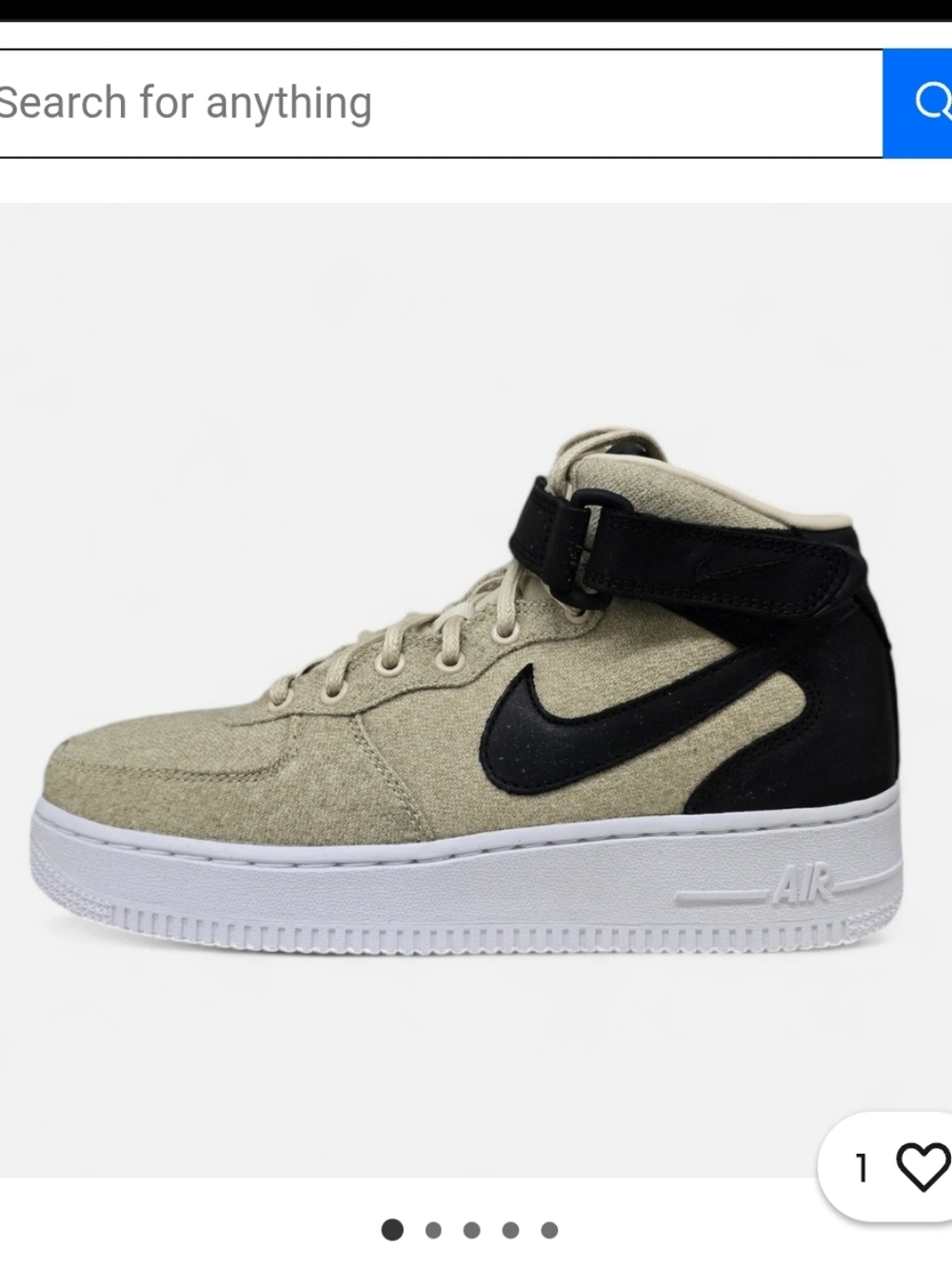 { Nike } Sneakers